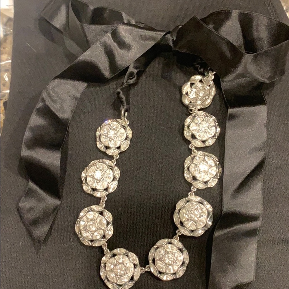 Crystal choker
